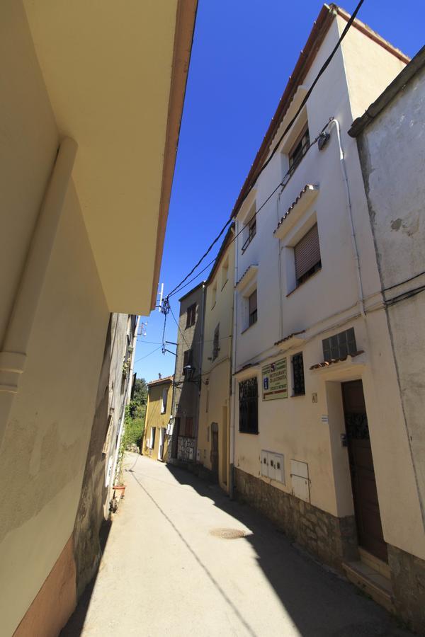 Ca La Conxita Hostal & Restaurante Hotel La Vajol Luaran gambar
